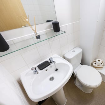 Premium Ensuite - Image 4