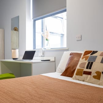 Platinum Accessible Studio - Image 2