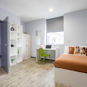 Platinum Accessible Studio - Image 5