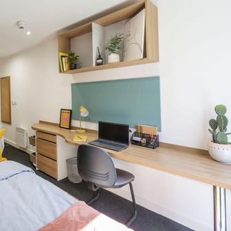 Silver Ensuite - Image 6