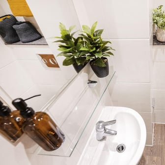 Silver Ensuite - Image 3