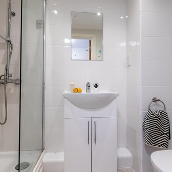 Classic Ensuite bathroom