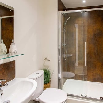 Classic Studio bathroom