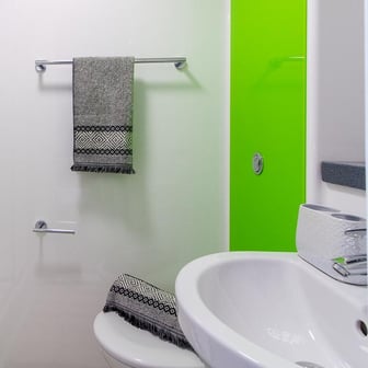 Courtyard Studio bathroom