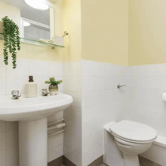 Premium Ensuite - Image 3