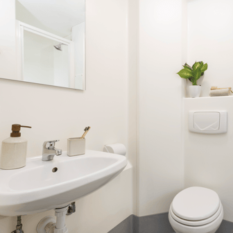 Standard Ensuite - Image 3