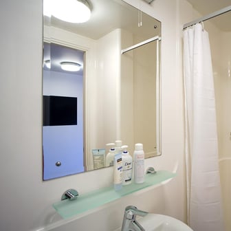Platinum Studio bathroom