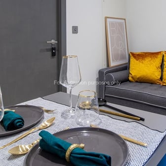 Premium 2 Bed Apartment - Image 5