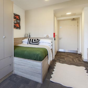 Budget Studio - Image 1
