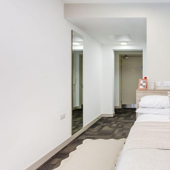 Studio Apartment - Image 3