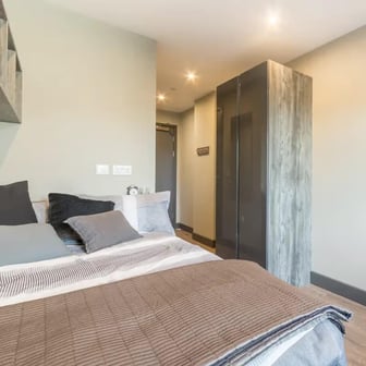 6 Bed Cluster Room