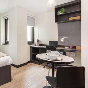 Luxury Studio - Sea View - Image 2