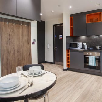 Luxury Studio - Sea View - Image 3