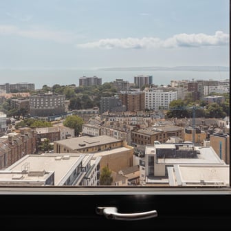 Sea View En Suite - Image 9