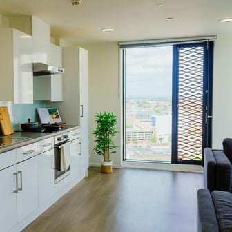 Platinum En Suite (High Floors, City View) - Image 13