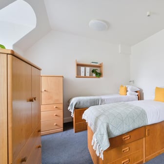 Silver Twin Room - Image 2