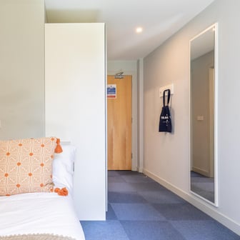 Classic Ensuite - Image 12