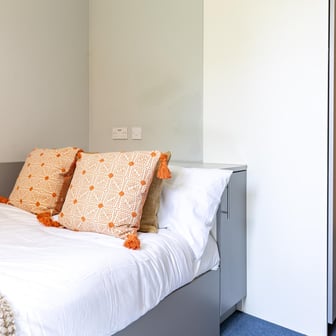 Classic Ensuite - Image 13