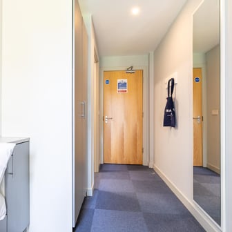 Classic Ensuite - Image 14