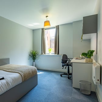 Gold Ensuite - Image 1