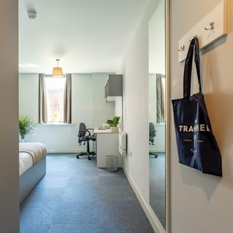 Gold Ensuite - Image 2