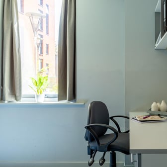 Gold Ensuite - Image 4