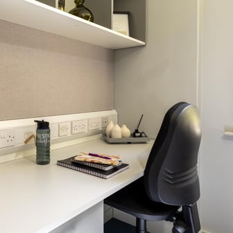 Silver Ensuite - Image 9