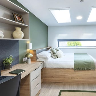 Top Floor Classic Studio - Image 2