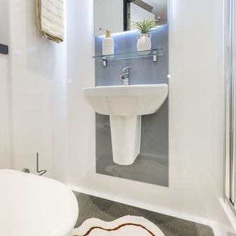 Premium Ensuite - Image 4