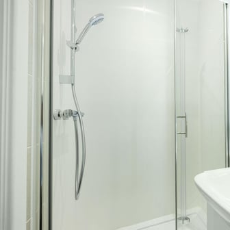 Deluxe Studio - Image 6