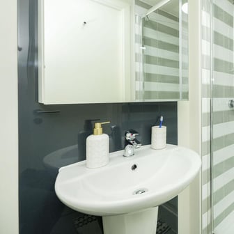 Studio Plus Fourth Floor - Image 3