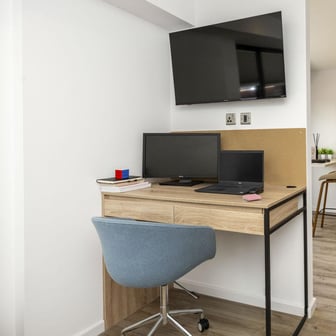Premium Terrace Studio - Image 3