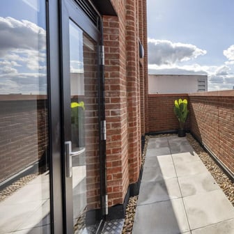 Premium Terrace Studio - Image 5