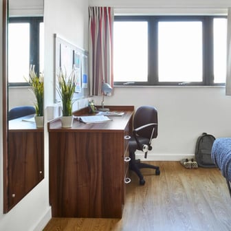 Classic Plus Ensuite - Image 2
