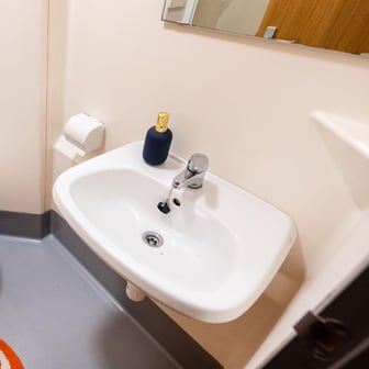Classic Ensuite - Image 4