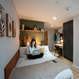 Premium Ensuite, Ground Floor - Image 2