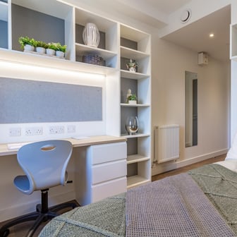 6 Bed Classic Ensuite - Image 2