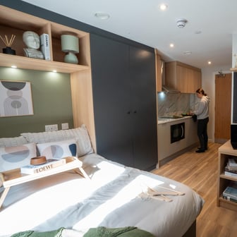 Premium Studio Plus, Standard Floors - Image 2