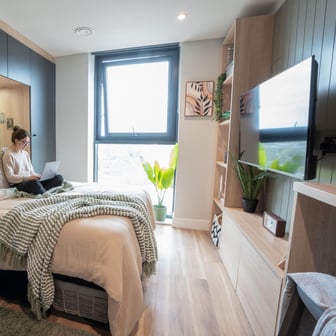 Studio Plus, Standard Floors - Image 1