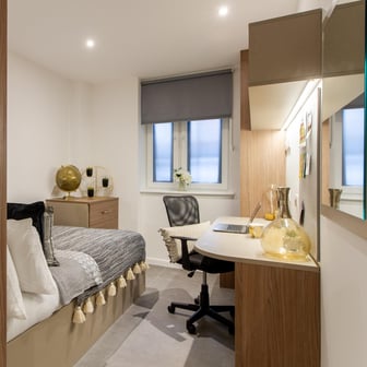 Classic Ensuite - Image 6