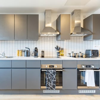 Deluxe Ensuite - Image 11