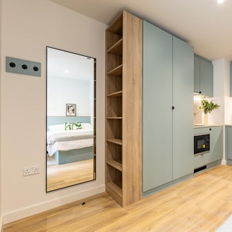 Silver Townhouse - Image 4