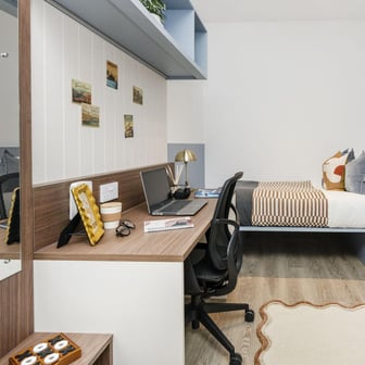 Premium 4 Bed Ensuite - Image 2