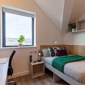 Premium Townhouse Ensuite - Image 10