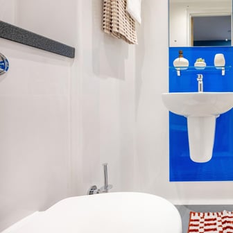 Classic Ensuite - Image 5
