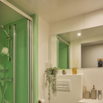 Premium Plus Ensuite - Image 4