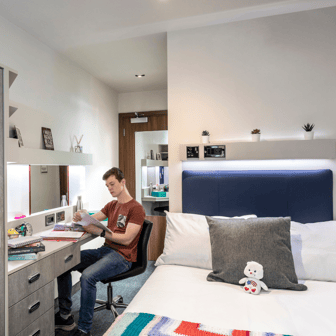 Gold en-suite apartment