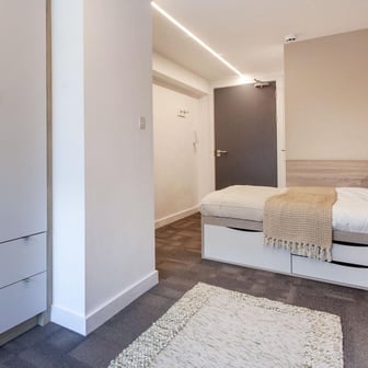 Deluxe Ensuite - Image 2