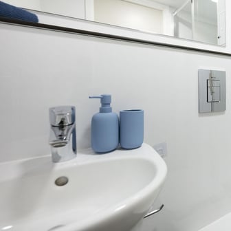 Superior Ensuite - Image 3