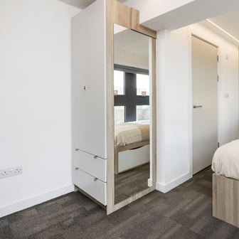 Superior Ensuite - Image 1